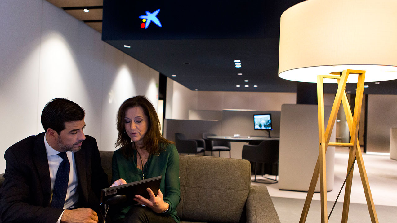 ESADE Caso de Éxito de CaixaBank