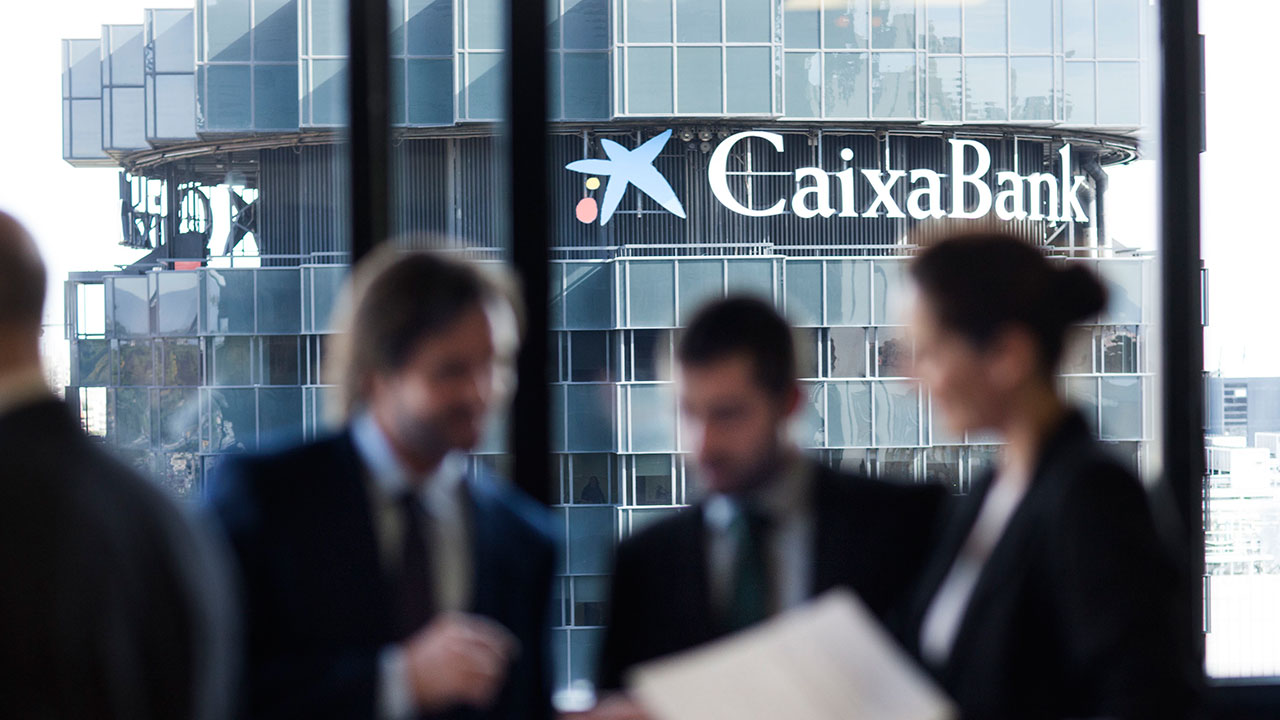 ESADE Caso de Éxito de CaixaBank