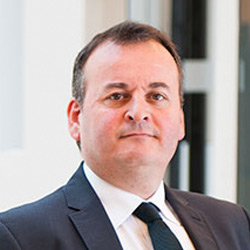 Santos, Ramón - Derecho