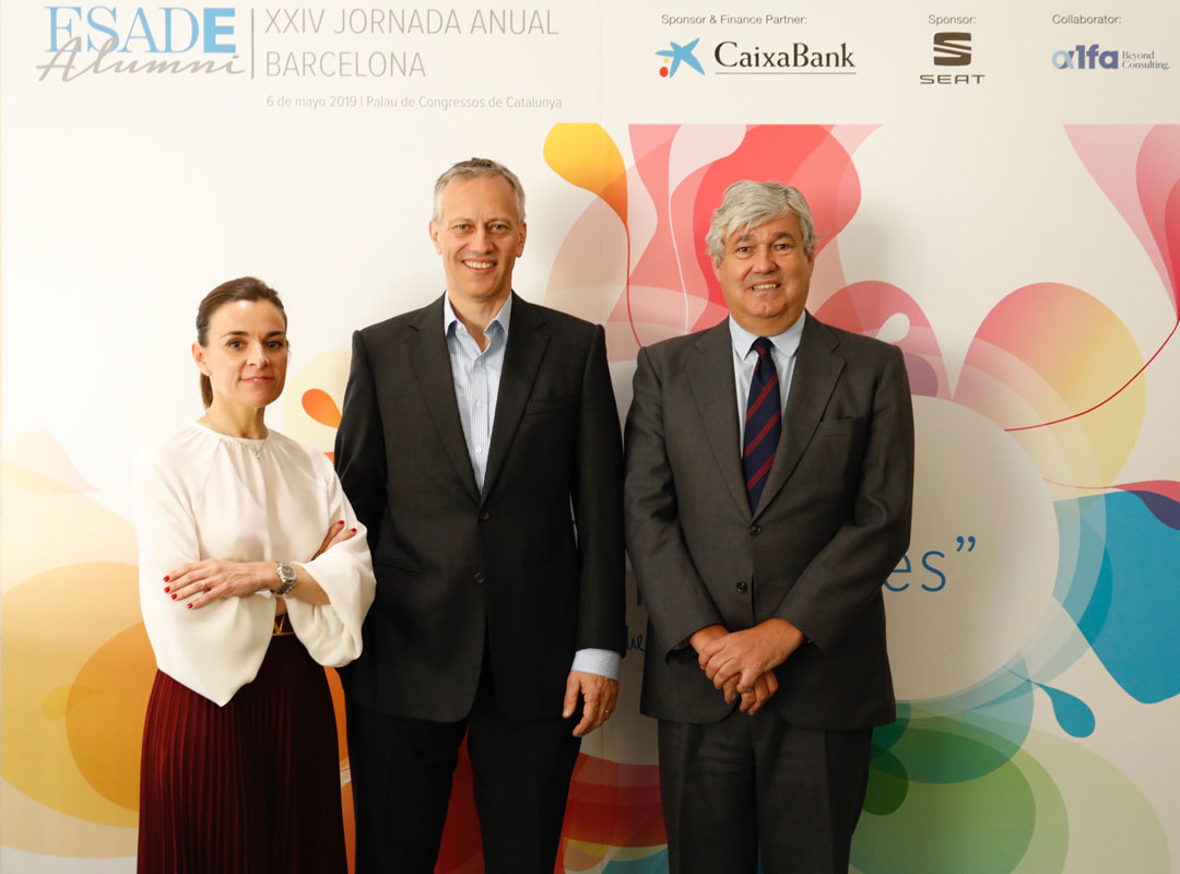 James Quincey (Coca-Cola) receives the ESADE award in recognition of his  leadership and commitment to innovation - Esade