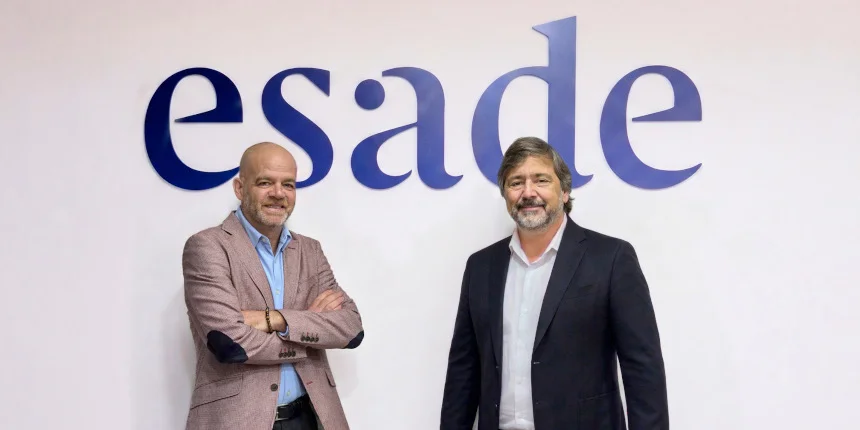 Esade_W2M_TravelForward